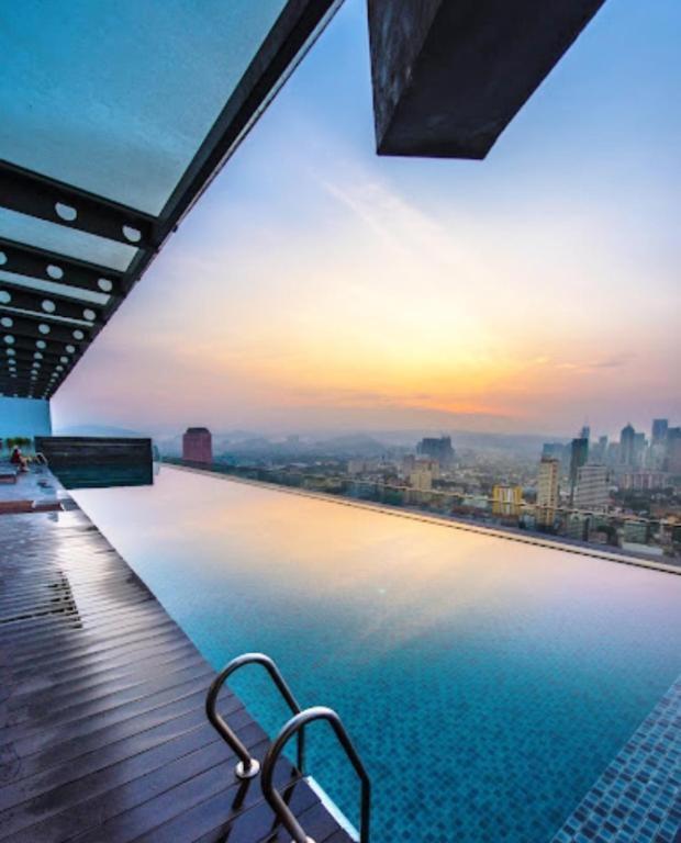 Infinity Pool Hostel Kuala Lumpur Exterior photo